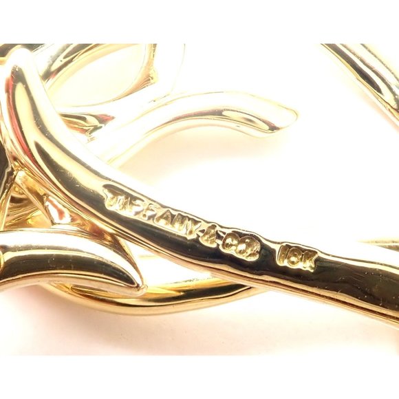 Authentic! Vintage Tiffany & Co 18k Yellow Gold Open Heart Leaf Link Necklace - Picture 3 of 11